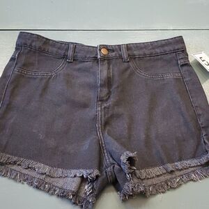 JR,black shorts 5B style by JR. Size lg NWT. back pockets, raw hem.
